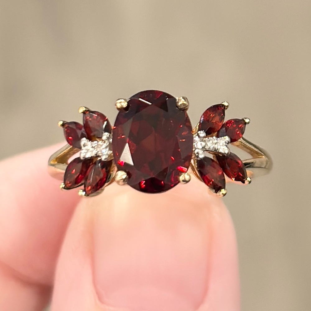 Garnet Gold Ring: Natural gemstone oval pyrope red diamond 10K solid yellow gold - Picture 1 of 15